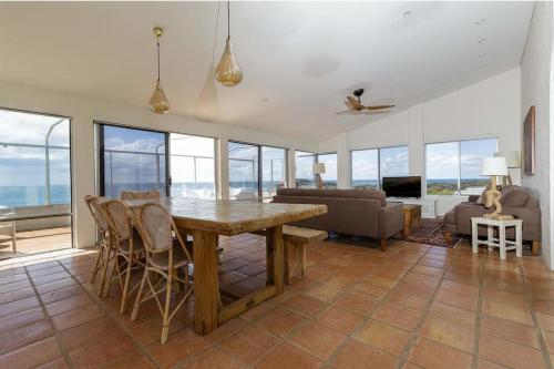 Three-Bedroom House image 8