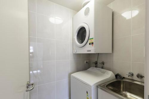Three-Bedroom House image 7