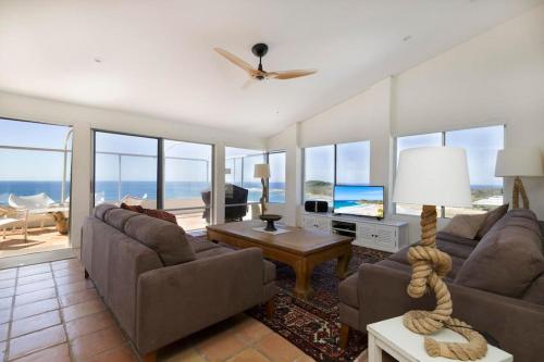 Three-Bedroom House image 6