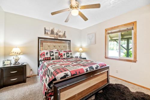 Parkside Cottage - Newly remodeled cabin walking distance to the lake and Village! Arcade Table! in Big Bear Lake, USA