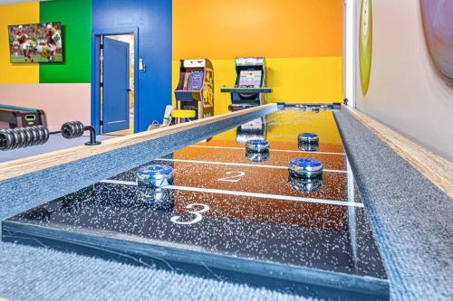 Sauna, Hot tub, Game Room only 15 min to Asheville in Leicester, USA