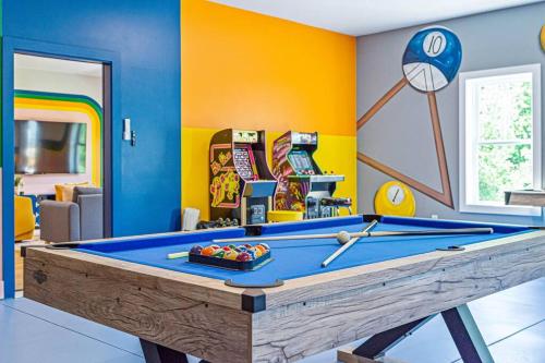 Sauna, Hot tub, Game Room only 15 min to Asheville in Leicester, USA