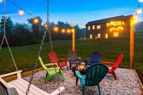 Sauna, Hot tub, Game Room only 15 min to Asheville in Leicester, USA