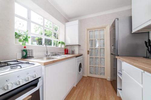 One bedroom flat in the heart of Brixton, Лондон (фото 10)