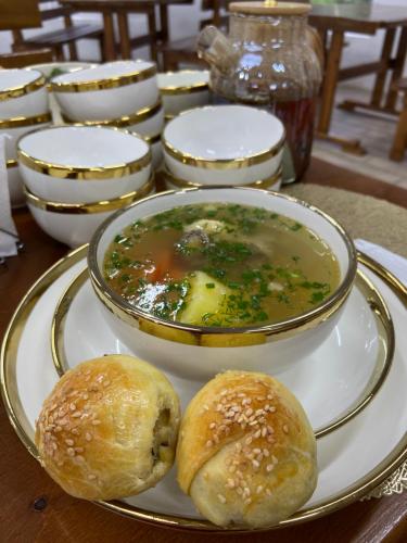 Comida y bebida, Tazabek guest house in Rot-Front