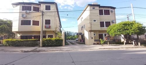 Hotel y Departamentos Arroyos - Los Alisos