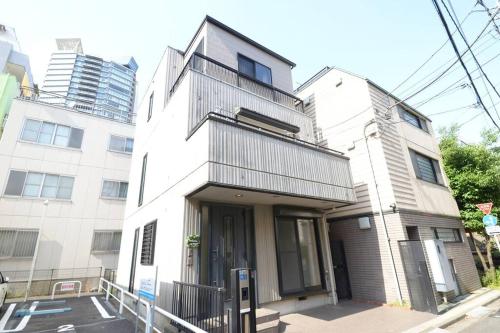 la3 hotel annex 新宿三階建て一軒家
