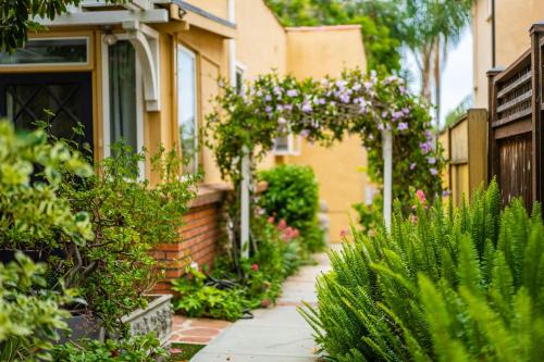 Delightful Cottage in Seaside Town of La Jolla Village in San Diego, USA