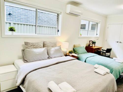 Austral l 8 Beds l 4BR l 4 Ensuites l Office