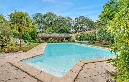 Stunning Home In Nieul Le Dolent With Outdoor Swimming Pool, Wifi And Private Swimming Pool - Location saisonnière - Nieul-le-Dolent
