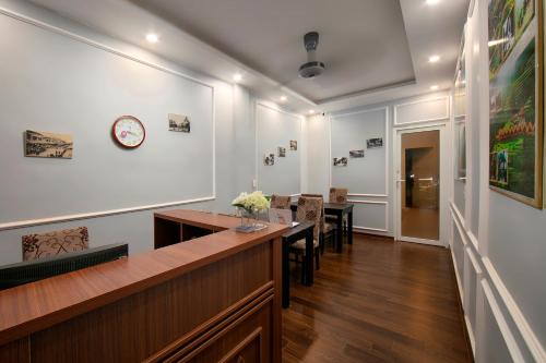Hall, La Renta Center Hotel & Spa in Hanoi