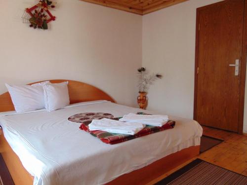 Sarafova Guest House - image 14
