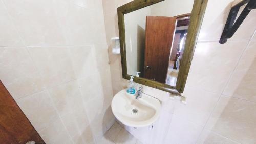 Quadruple Room image 6