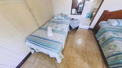 Quadruple Room image 5
