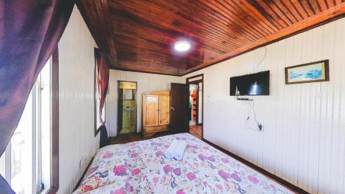Superior Deluxe Double or Twin Room  image 6