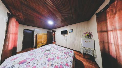 Superior Deluxe Double or Twin Room  image 10