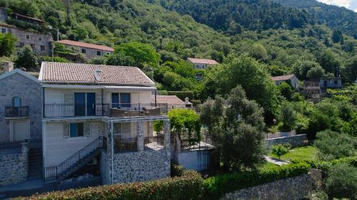 Villa image 2