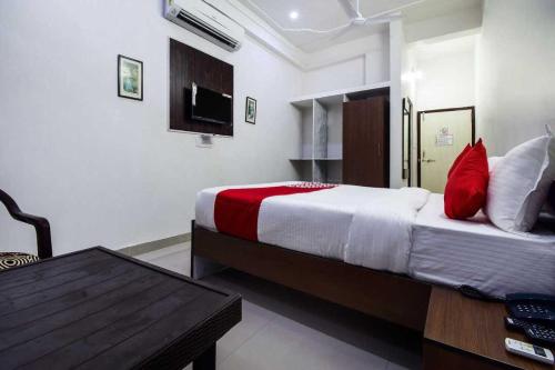 Collection O Vallabh Villas