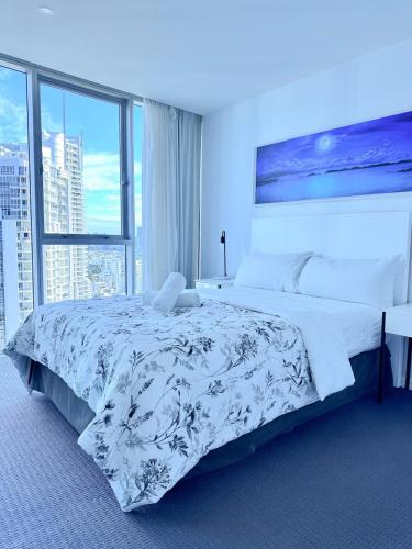 LUXURY APARTMENT- with WATER VIEWS FROM EVERY DIRECTION