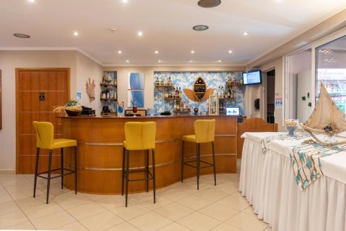 Anemona Beach Hotel - image 9