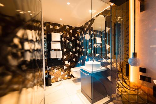   East Wing Rooms by FIVE Zurich in Zürich