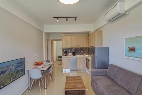 Renovated apartment 3- Platanias 5