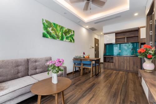 466929953 Chi House Danang Hotel and Apartment