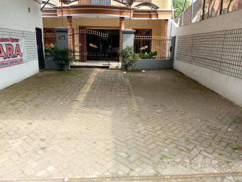 Kos Putri BANDARA Syariah- Kos Harian, Mingguan, Bulanan