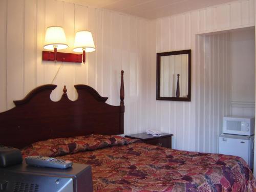 Hershey Travel Inn - image 8