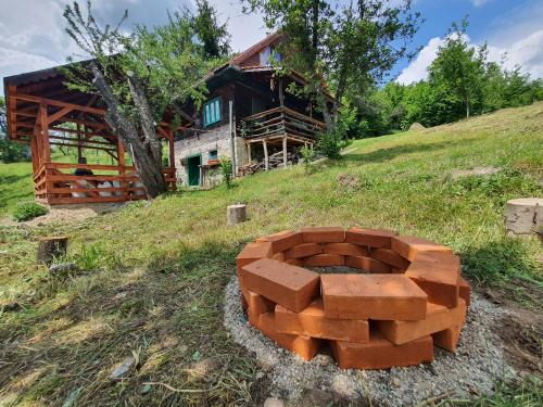Iekārtas, Almost Heaven - cabană cu vedere în Apuseni (Almost Heaven - cabana cu vedere in Apuseni) in Păuleşti (Hunedoara)