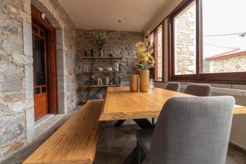 Létesítmények, Παραδοσιακός Ξενώνας Βαμβακούς (Παραδοσιακος Ξενωνας Βαμβακους) in Varvitsa Lakonias