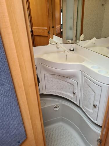 2 bedrooms, 3 beds