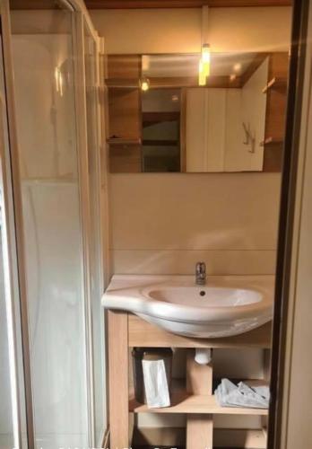 2 bedrooms, 3 beds