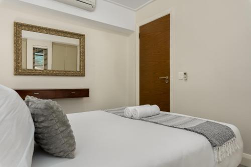 Canal Quays Apartments - image 7