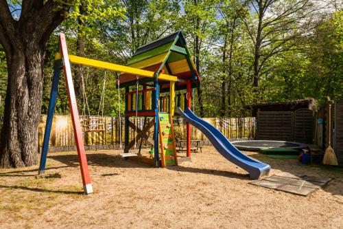 Játszótér, Historische Spitzgrundmuhle in Coswig