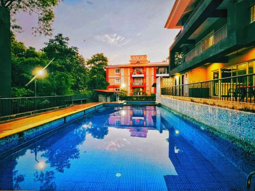 2BHK Sparkling Apartment with POOL, WIFI, PARKING