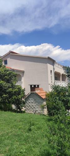  Lucija 2 in Solin