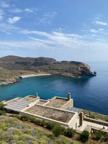 Sunrise stone villa with Jacuzzi by Neuvel