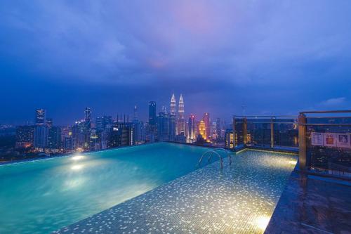 Expressionz Premium Suites at KLCC - 수영장