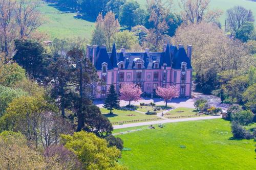 Château Hôtel Du Colombier - image 2