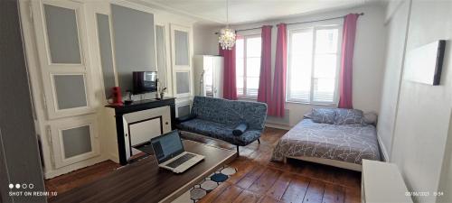 STUDIO cosy dans le centre de LIMOGES