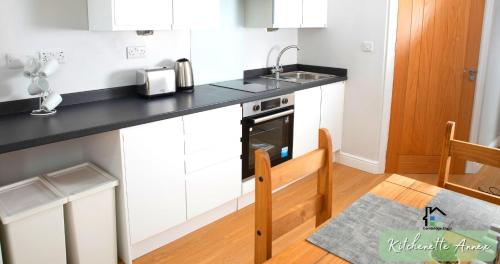 Konyha, 4-5 Bedroom House Garden Lots of Parking 15 min to city Close to motorway in Girton