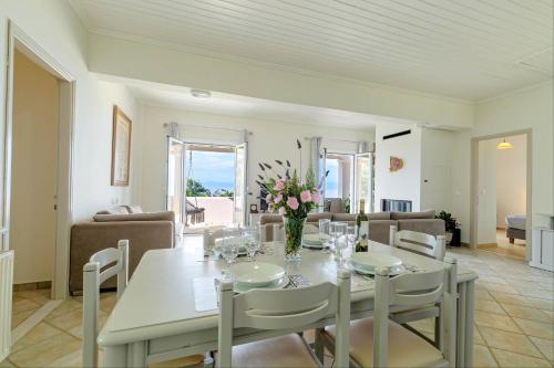 Gialos Holiday House