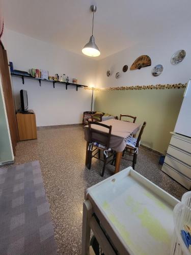 Kitchen, A CASA DI NONNA LUISA in Porto San Giorgio