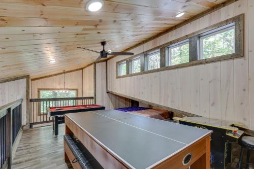 Family-Friendly Broken Bow Home with Deck and Grill! in Broken Bow, USA