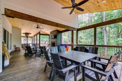 Family-Friendly Broken Bow Home with Deck and Grill! in Broken Bow, USA