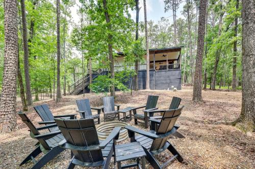 Family-Friendly Broken Bow Home with Deck and Grill!