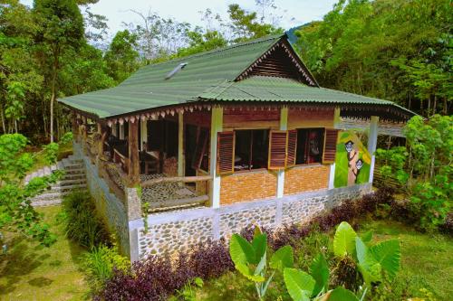 Hutan Subur Guest House and Volunteering