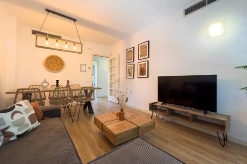 The Lonely Chimney Apartments - image 14