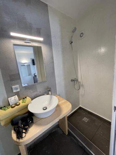 Sun Springs Suites - image 10